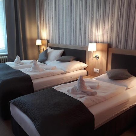 Hotel Rozvoj クラトビ エクステリア 写真